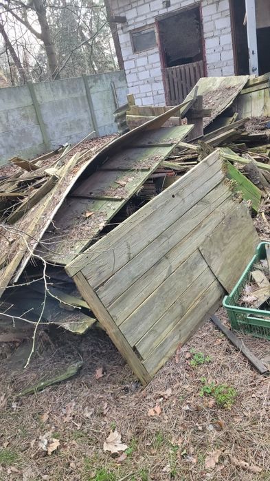Oddam stare deski z domu oraz szop