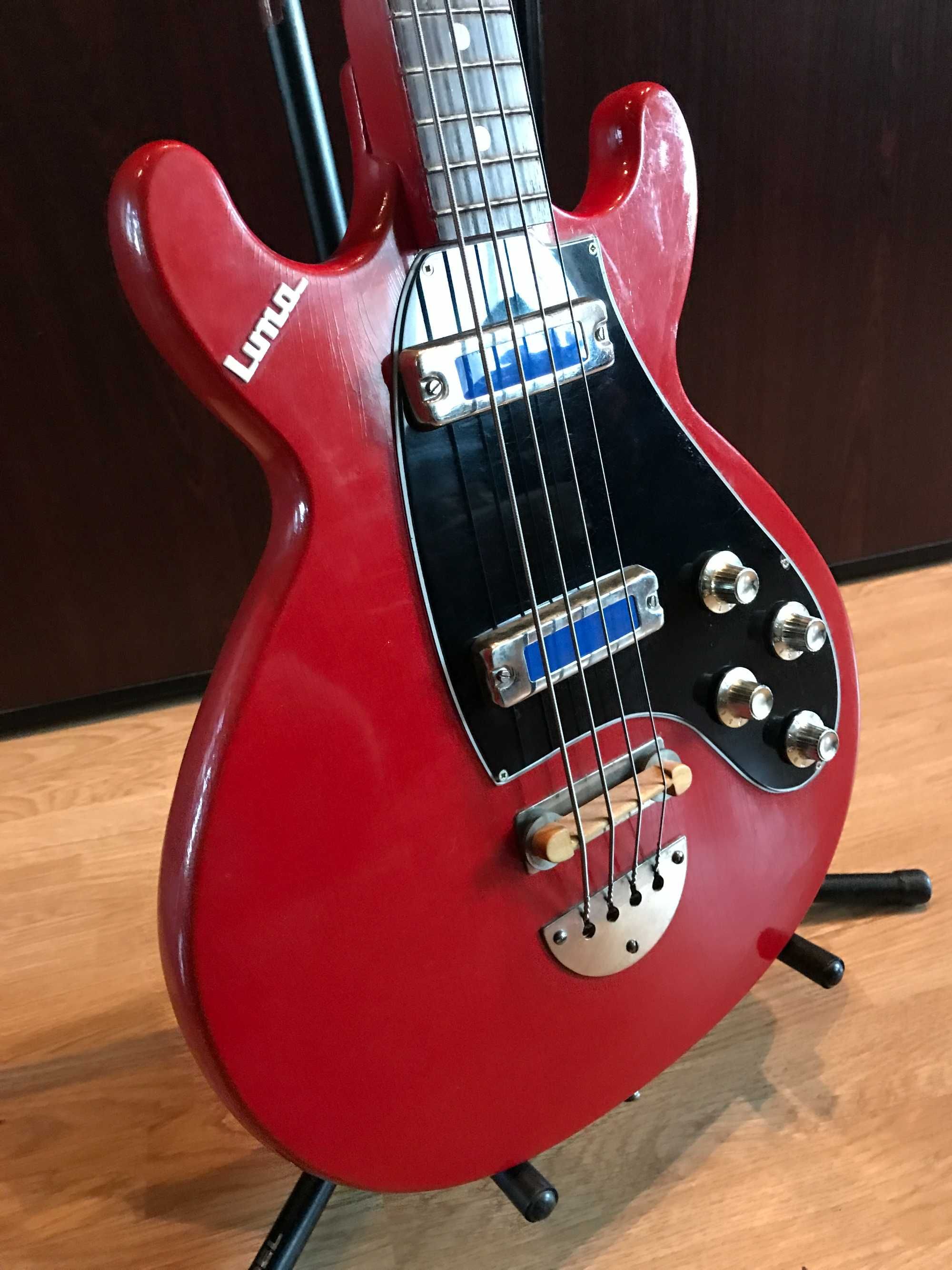 gitara basowa Defil Luna