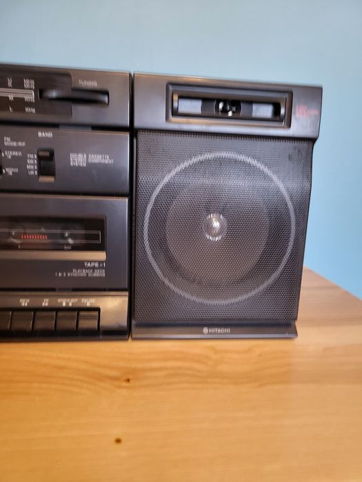 Radiomagnetofon Hitachi
