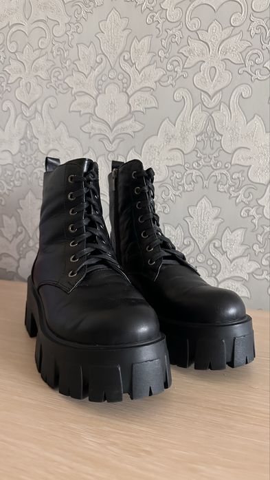 Ботинки жіночі шкіряні