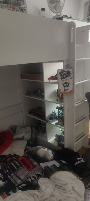 Łóżko na antresoli