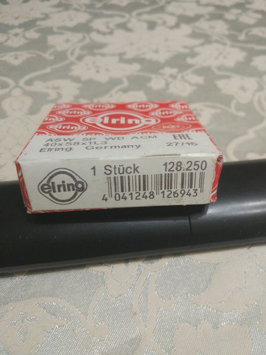 Сальники Elring 128.240, Elring 128.250