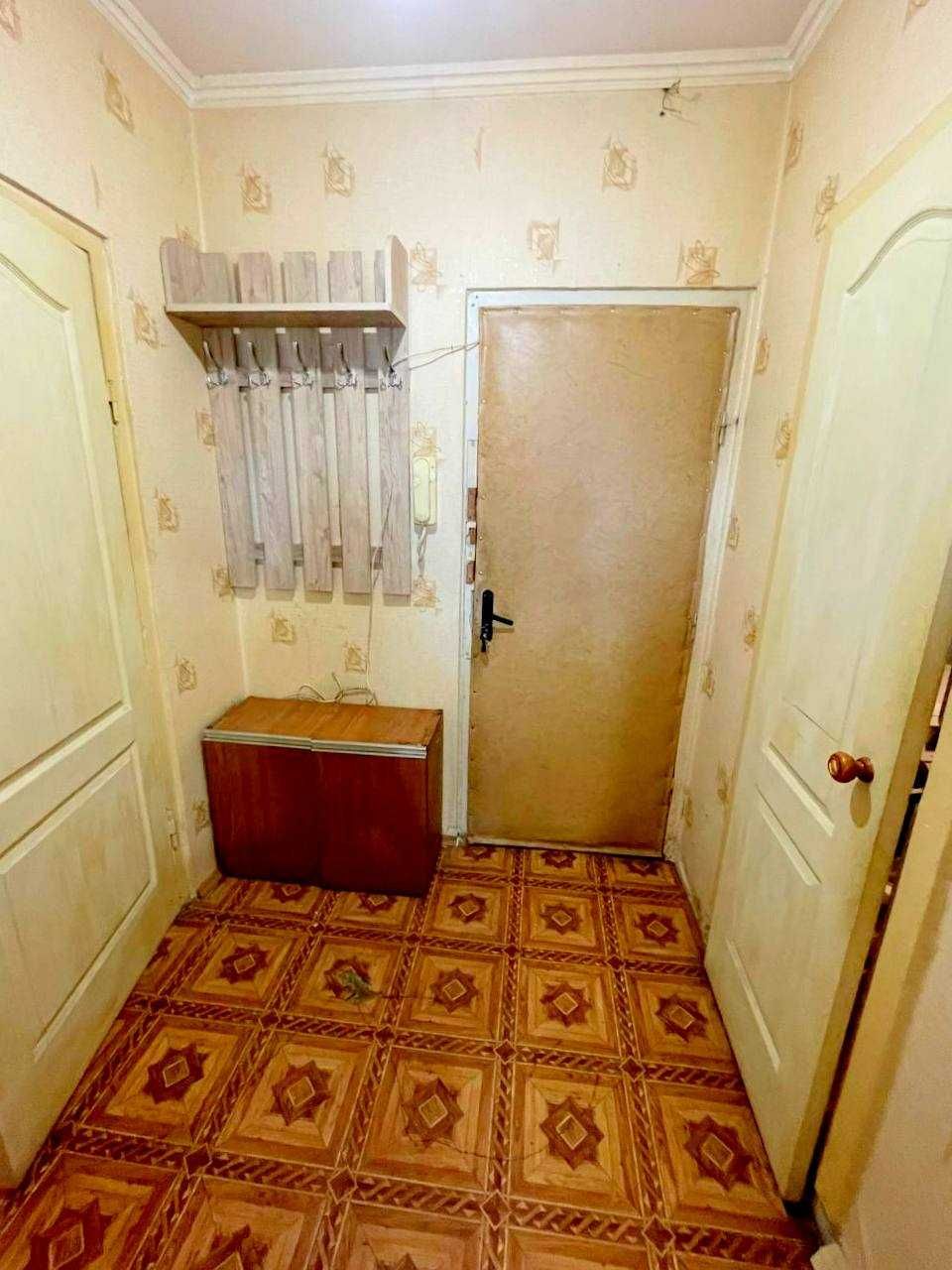 Чорнобильська 17, продаж 1-кімнатної квартири, без комісії.