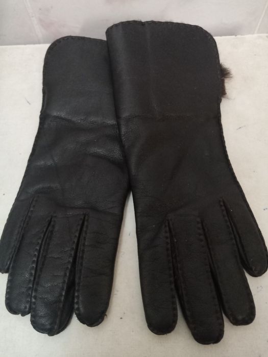 Перчатки натуральна я кожа отличного качества