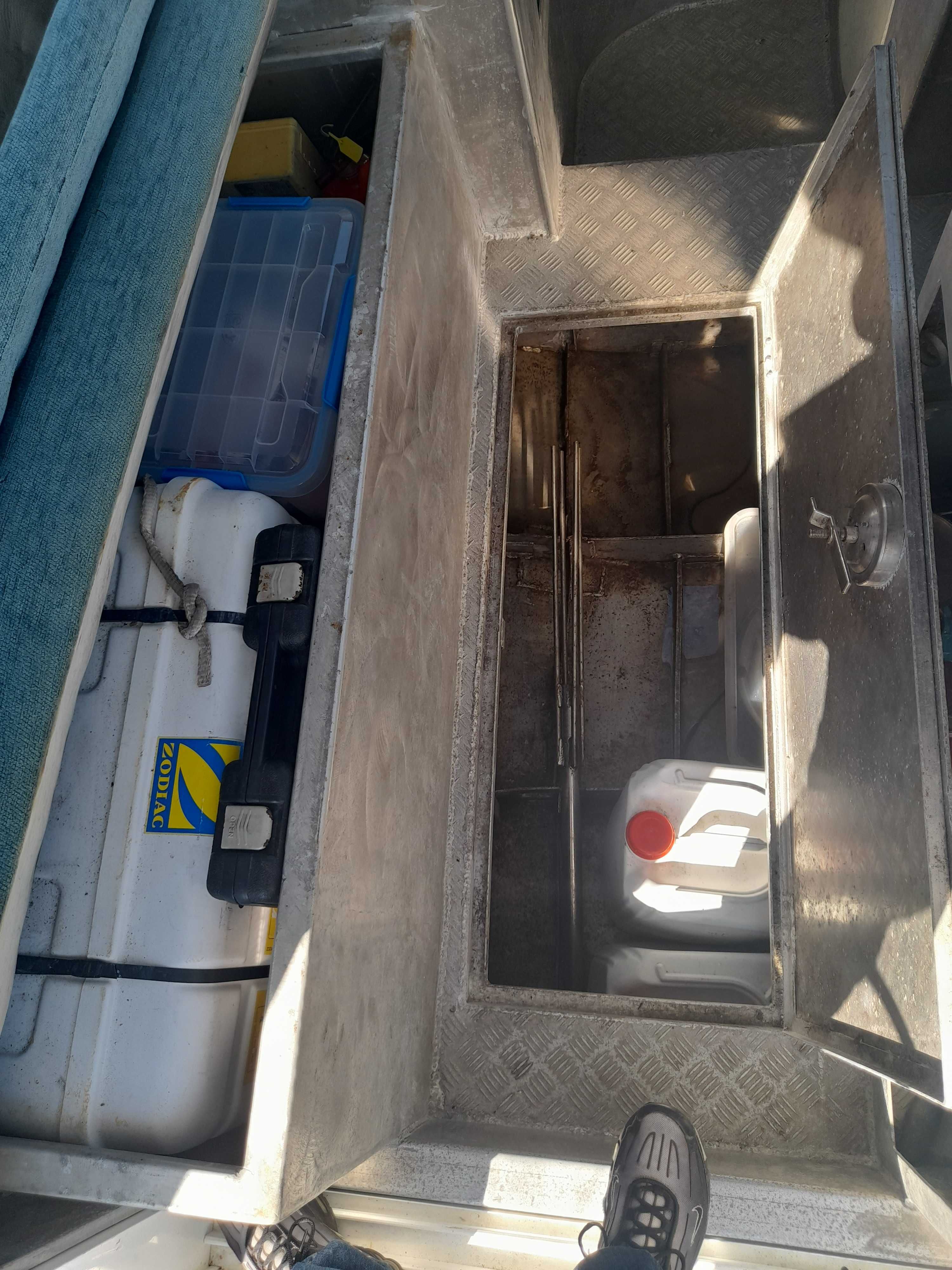 Barco Aluminio 7 metros walkaround pronto a navegar
