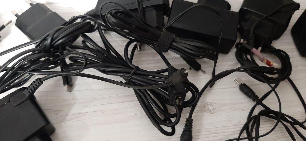 Зарядні пристрої для телефону