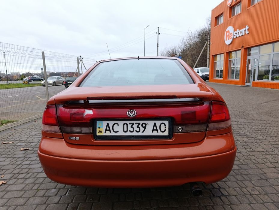 Mazda 626 1,8 бензин