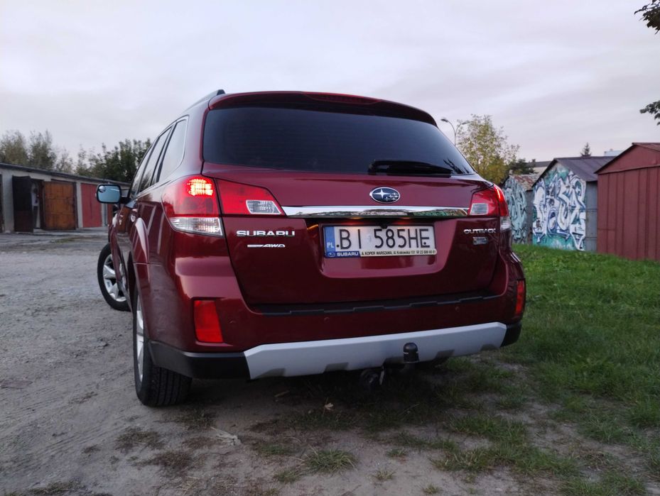 SUBARU OUTBACK 2010/11  bezwypadkowy salon PL