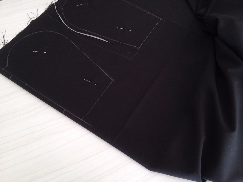 Calças culotte de sarja (largas, pretas e com bolsos)
