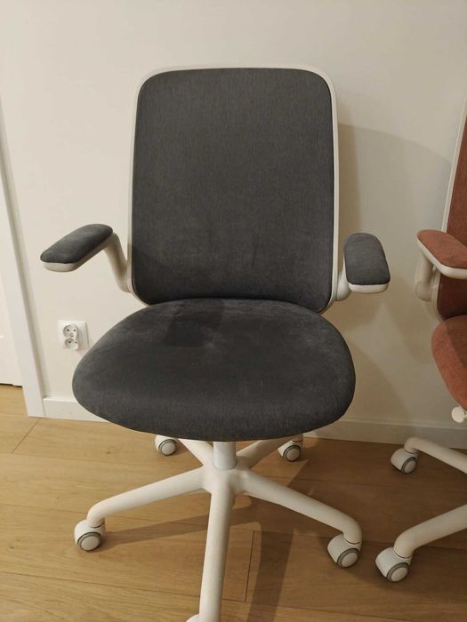 Krzesła do biurka marki Grospol