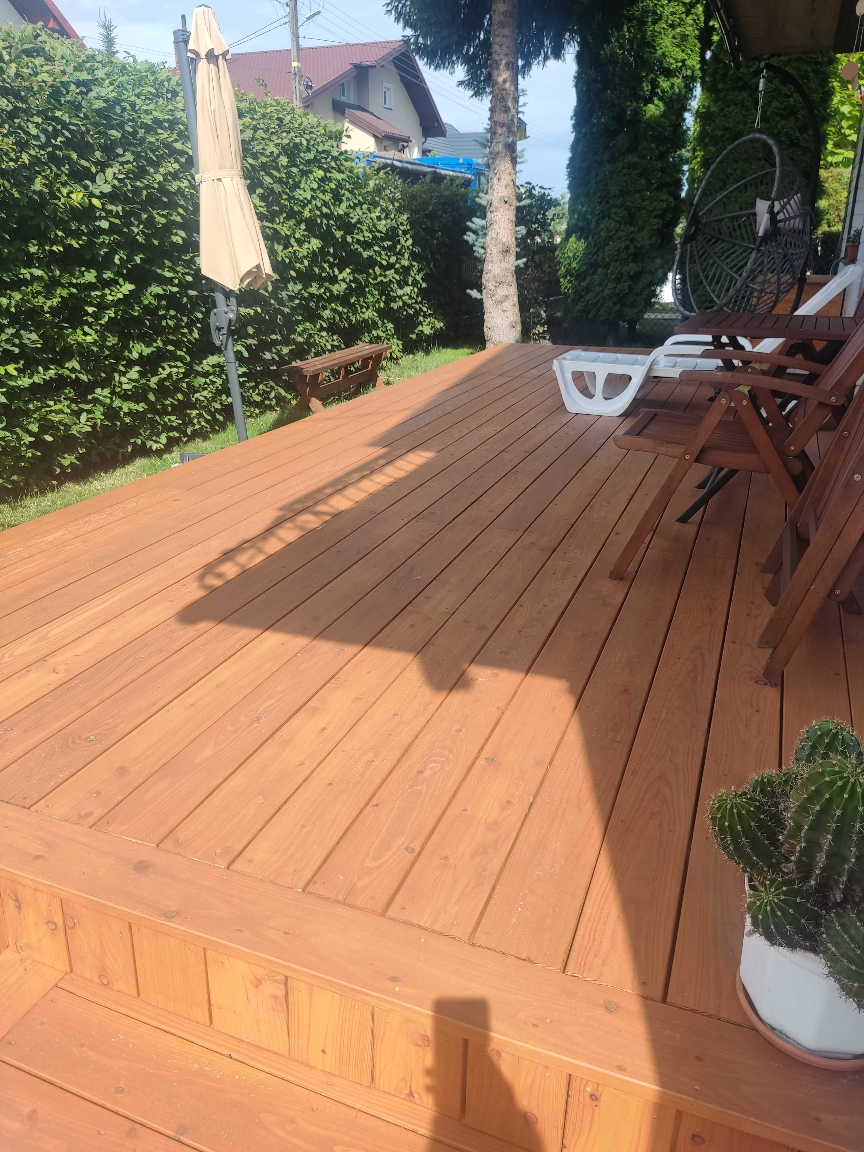 Deski tarasowe modrzew syberyjski 28x150mm ryflowana i gładka