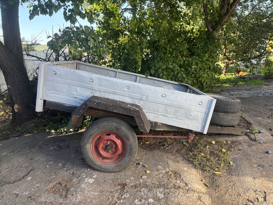 Причеп для легкового автомобіля