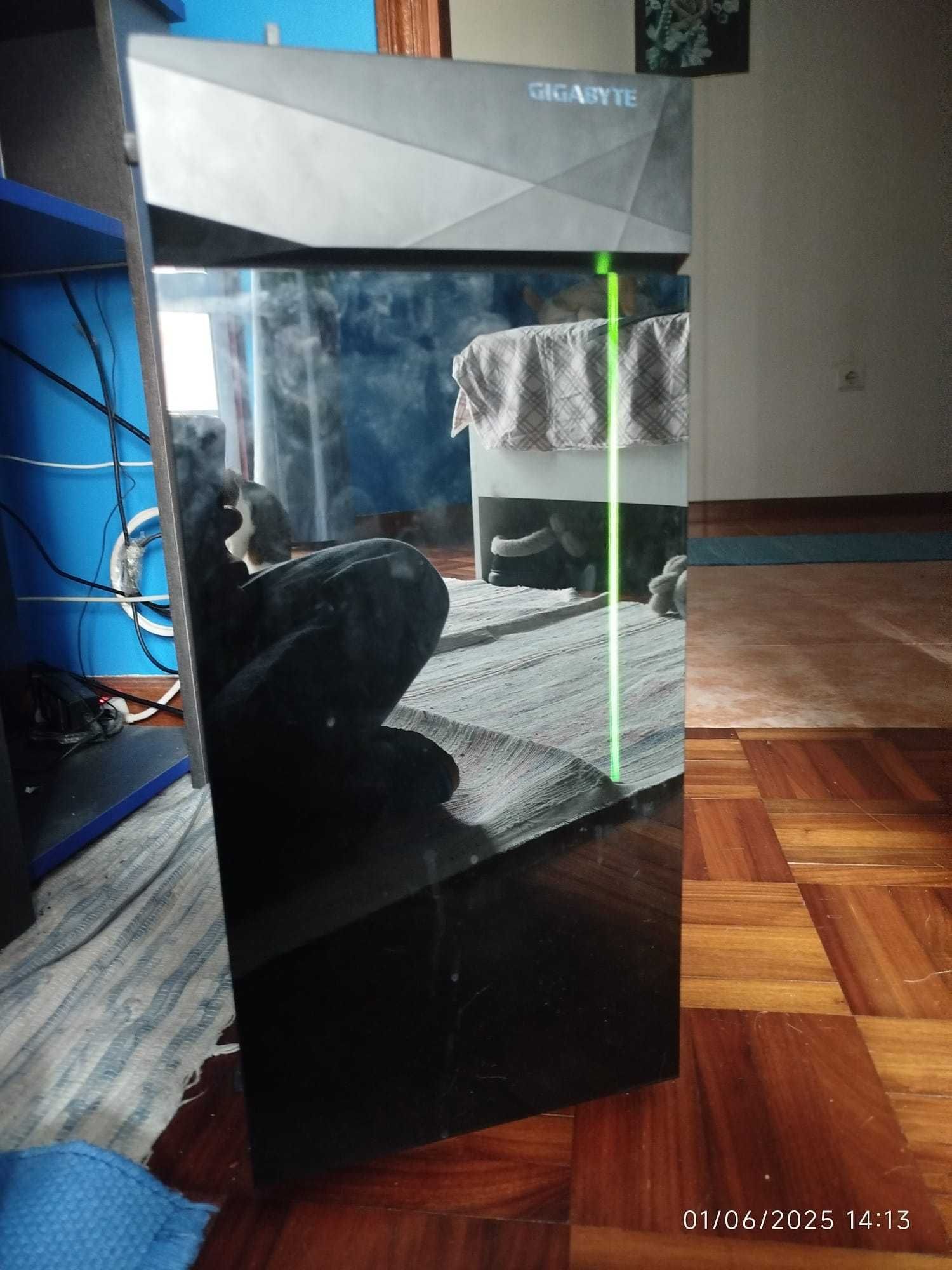 PC Gaming com uma RTX 3060 TI, 32gb RAM, Ryzen 5 8400f, 1 TB SSD