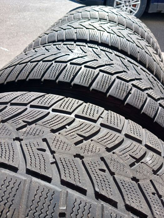Шины зимние 235/55 R19 GOOD YEAR ULTRA GRIP  4шт. 4мм.