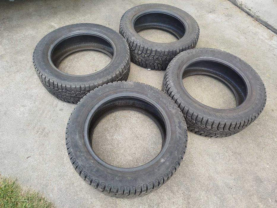 Opony zimowe 205/55 16 PIRELLI
