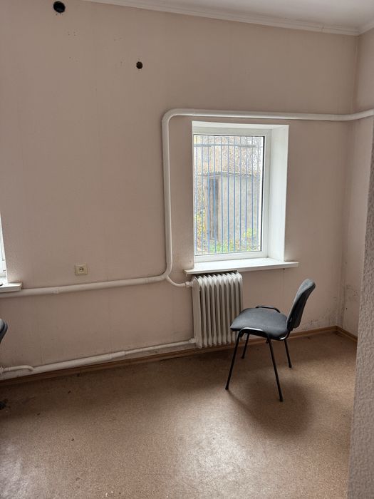 Продам офісне приміщення , червона  лінія!