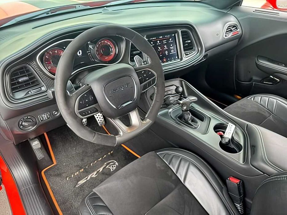 Dodge Challenger      2020