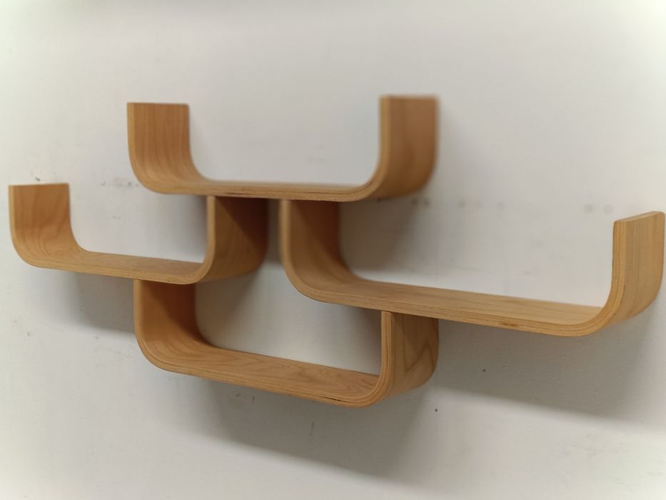 Volak Holesov model  półki wiszące na ścianę gięta sklejka design