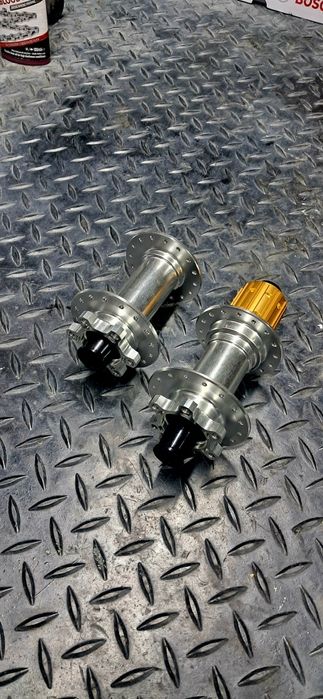 piasty 15x110 i 12x148 ratchet jak dt swiss