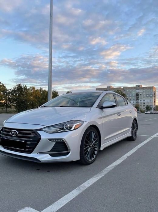 Оренда авто Hyundai Elantra 2600 неділя