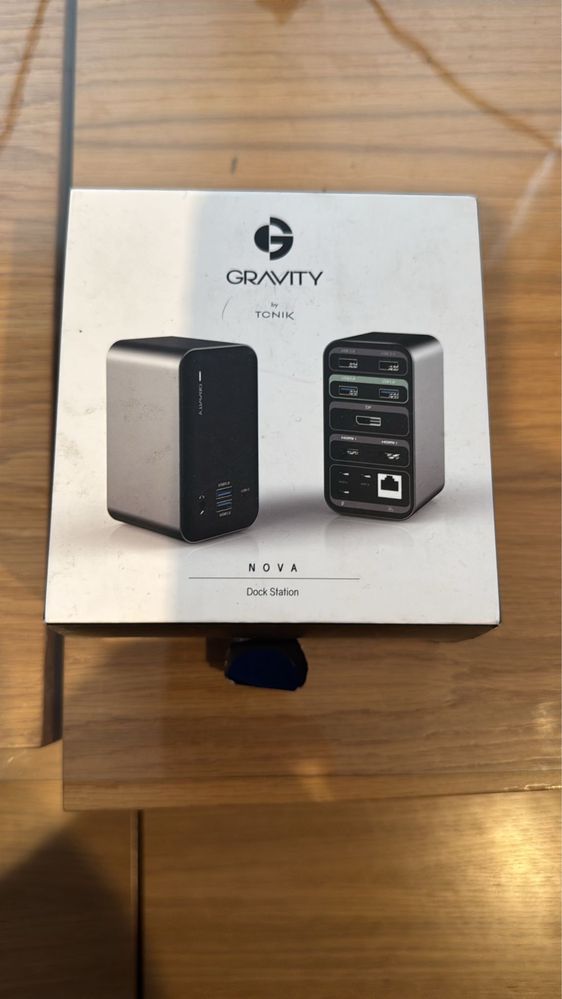 Dock Station Gravity by Tonik