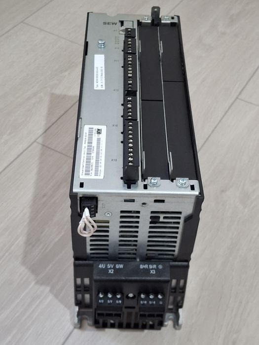 Інверторний перетворювач частоти SEW-EURODRIVE
