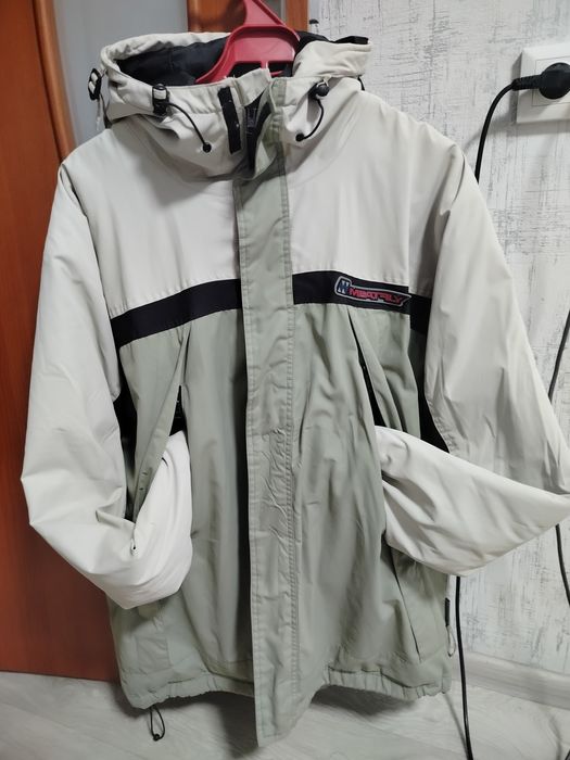 Продам куртку мужскую хл