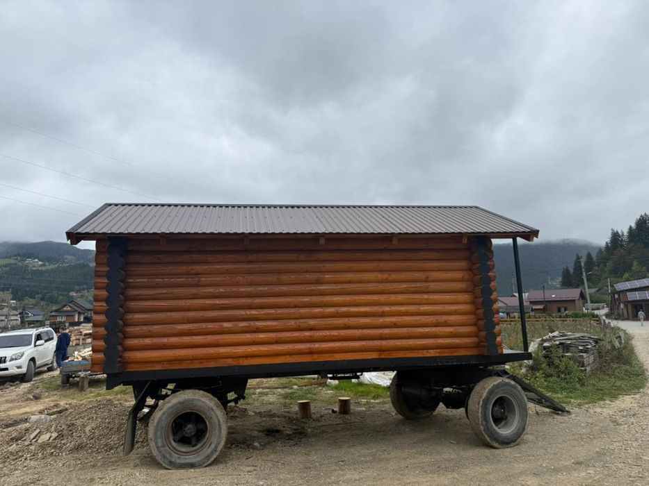 Новенький будиночок на колесах