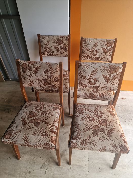Krzesła drewniane tapicerowane PRL