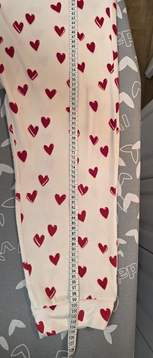 Serduszka czerwone. Nowa piżama z weluru