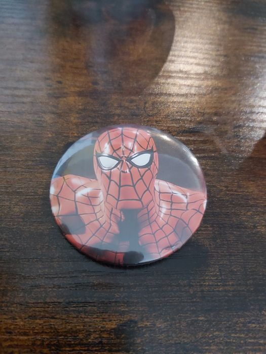 Przypinka 56mm Spiderman