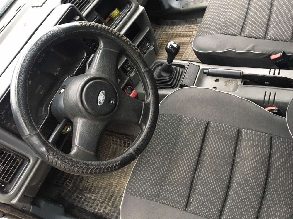 Продам машину Ford Sierra 1.6 в хорошому стані