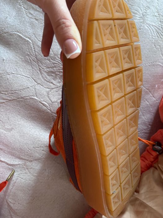 Яскравий комплект кросівки puma та куртка