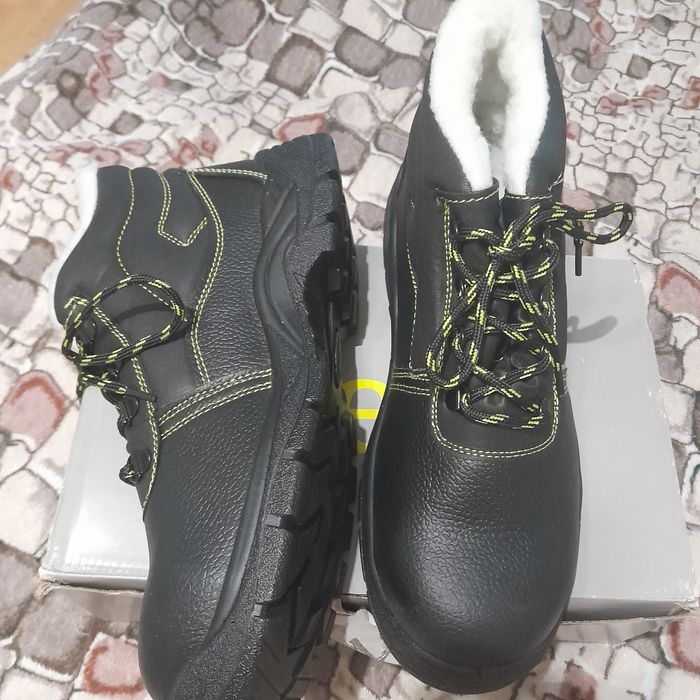 Рабочие ботинки новые