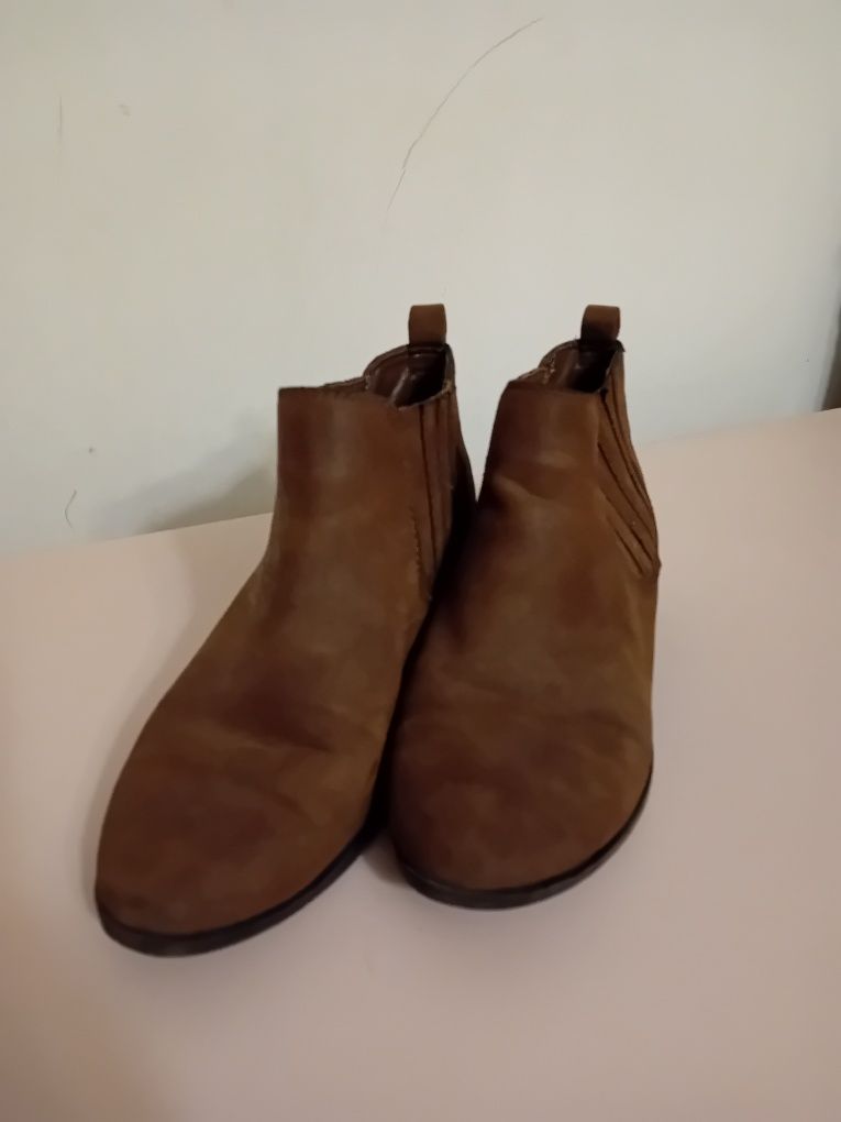 Jesienne botki F&F