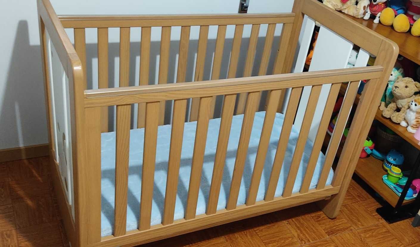 Berço de bebe com colchão marca Trama