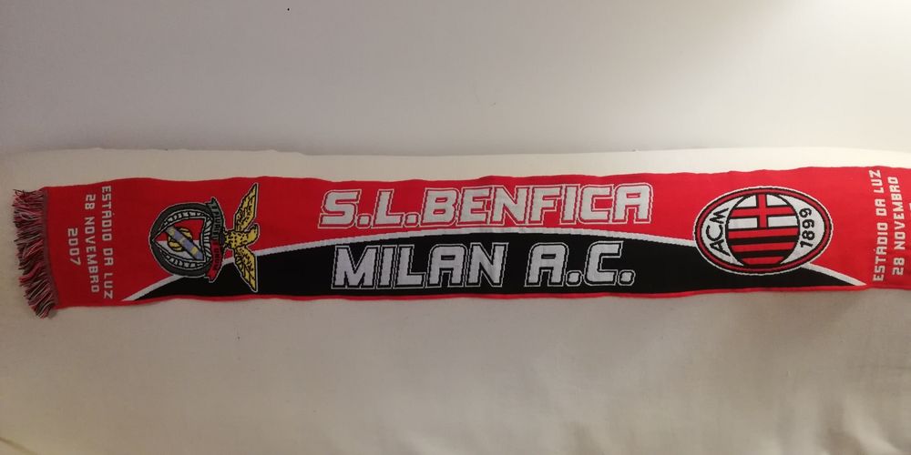 Cachecol Benfica-Milao