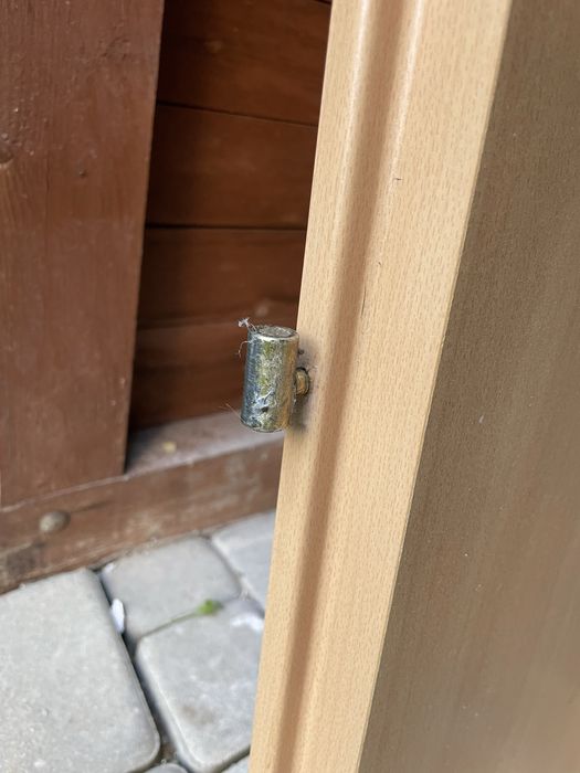 Drzwi wewnętrzne z szybą dwu zawiasowe