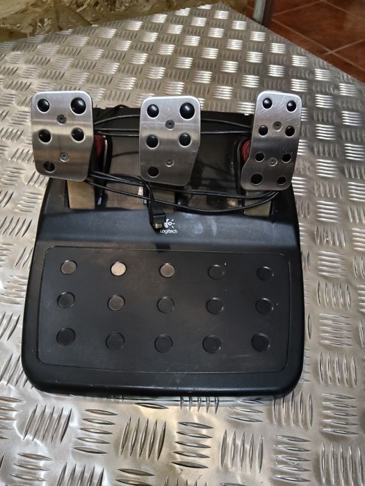 Pedais Logitech para G27 e G29