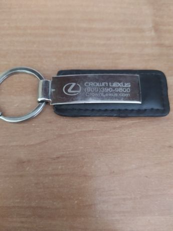 Брелок Lexus для автомобильных ключей.
