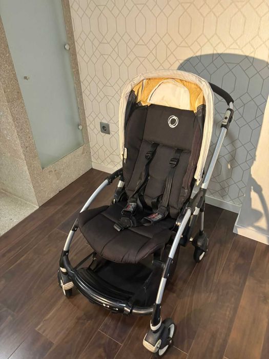 Carrinho de Bebê Bugaboo Bee + acessórios