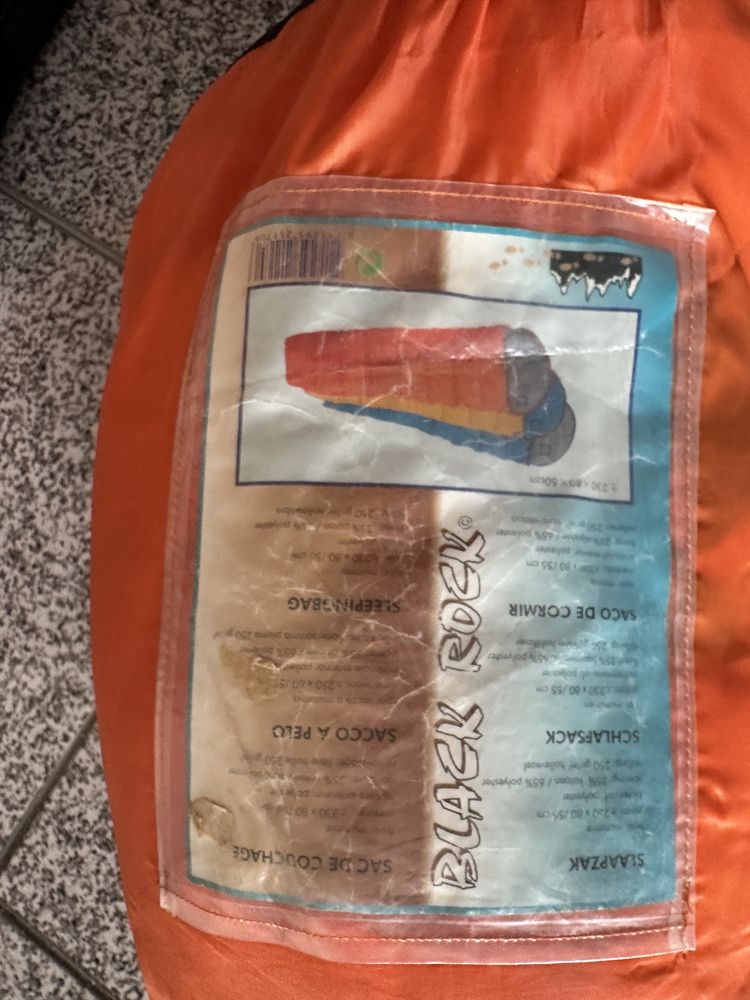 2 sacos cama e lanterna