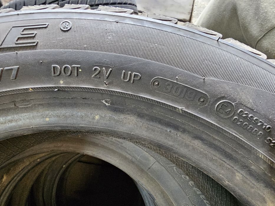 2 sztuki używanych opon zimowych Triangle 185/60R15