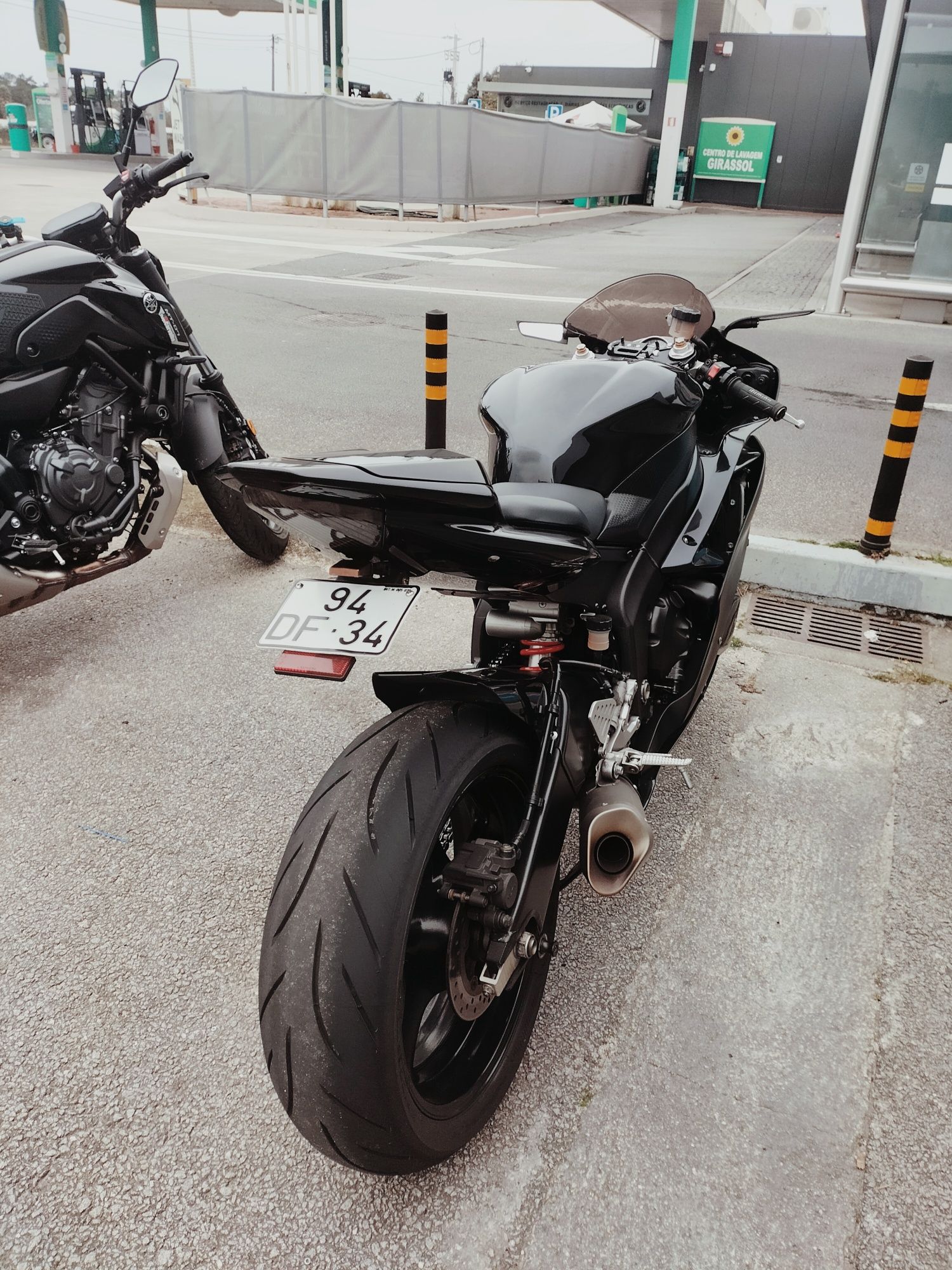 Yamaha R6 RJ11 de 93 kilowats
Com 57 mil kilometros evolutivos,motor