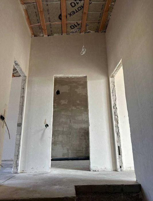 Кутовий таунхаус 82кв з вн. наповненням, теплою підлогою, є газ!