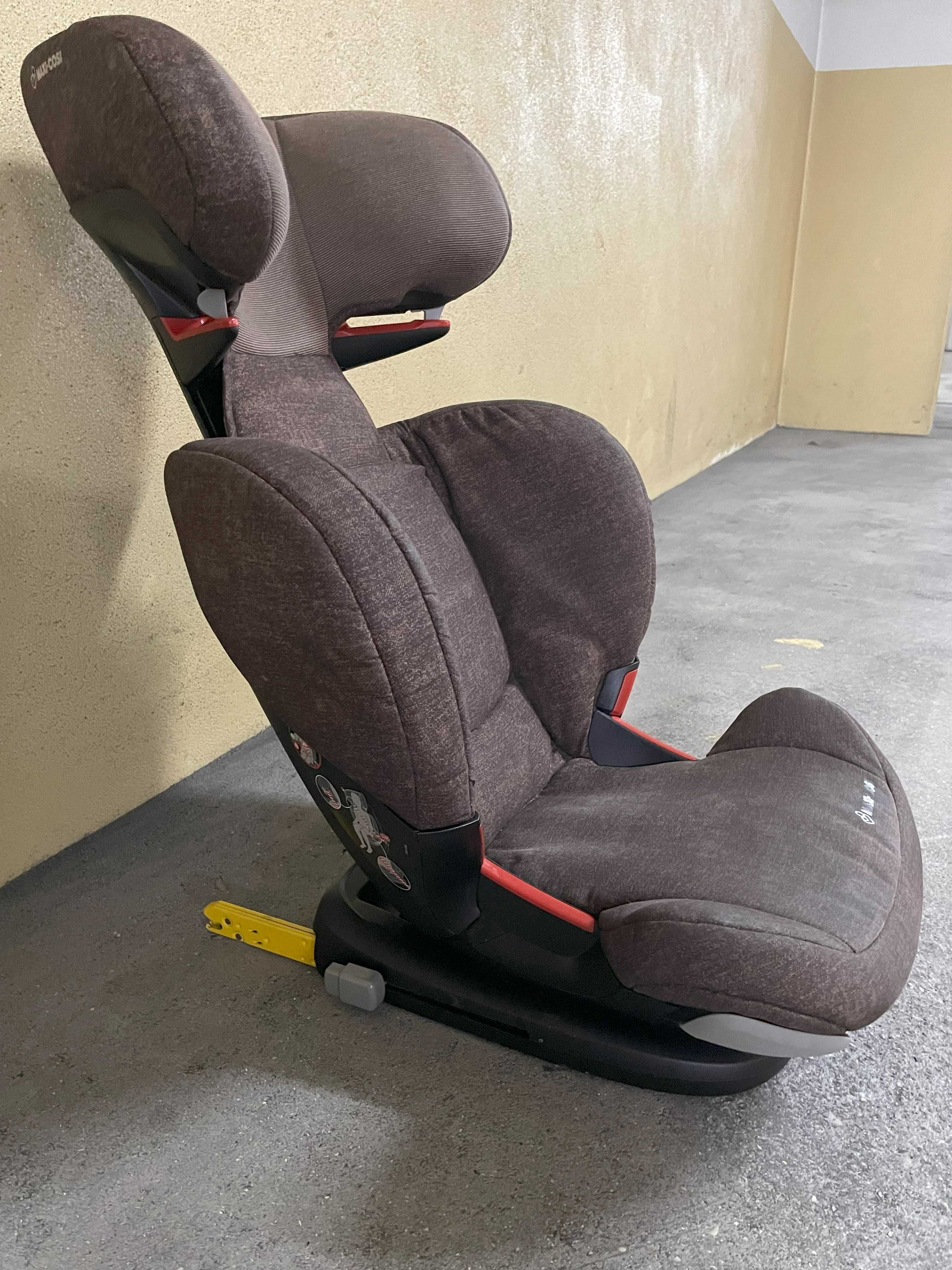 Cadeira auto de criança MAXI-COSI com ISOFIX