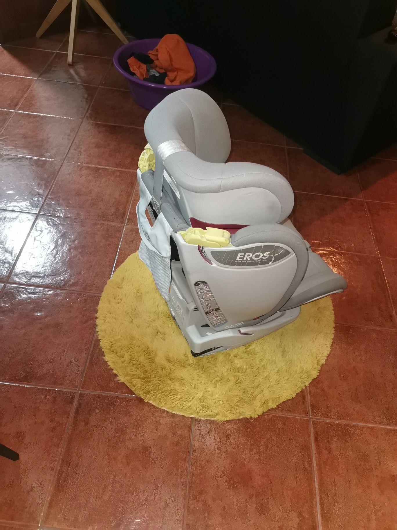 Cadeira de bebé como nova