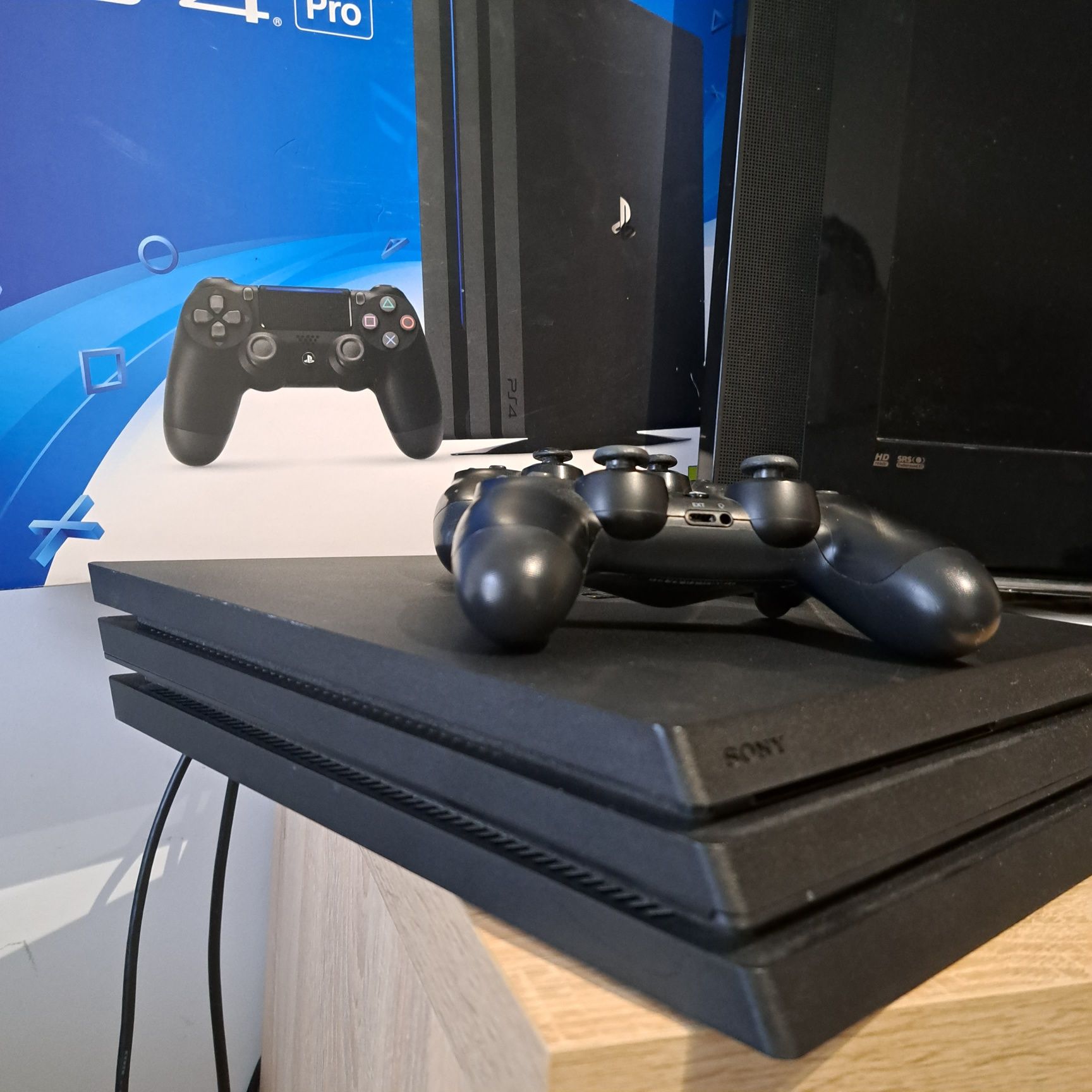 Ps4 pro konsola pady sony gry 1tb