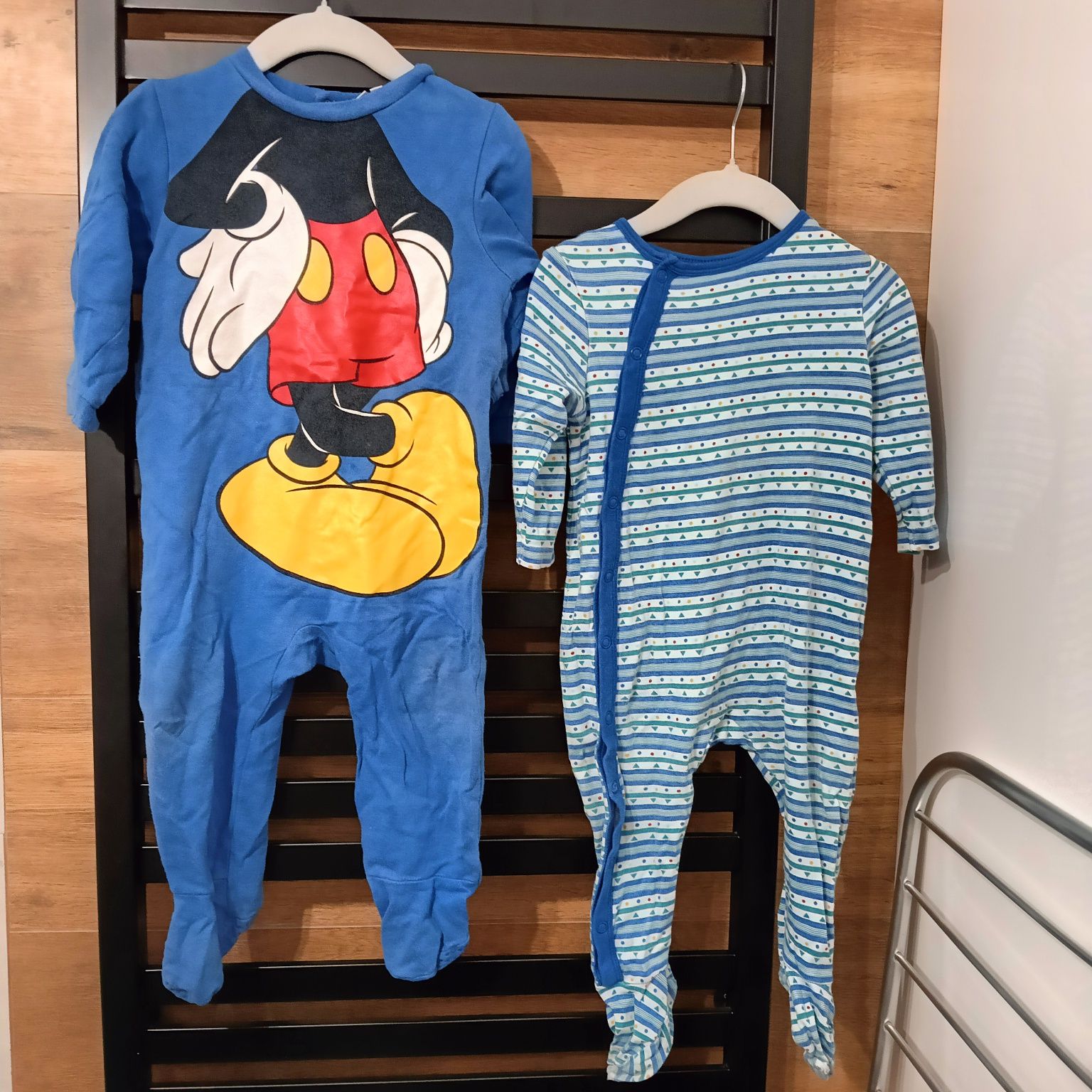 Dwa pajace piżamki 80 myszka Miki Disney