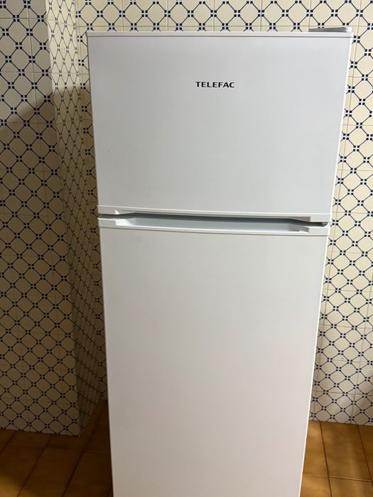 Frigorífico/geladeira seminovo